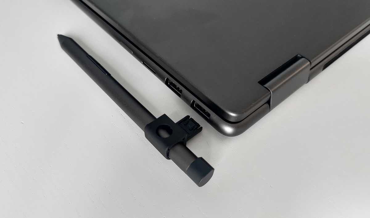 Lenovo Yoga 7i with stylus